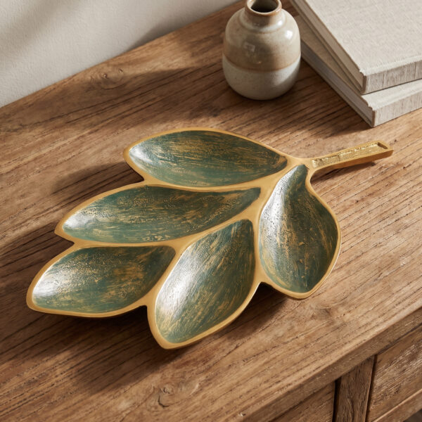 Aluminium leaf decorative accent from HAR & HUES Décor