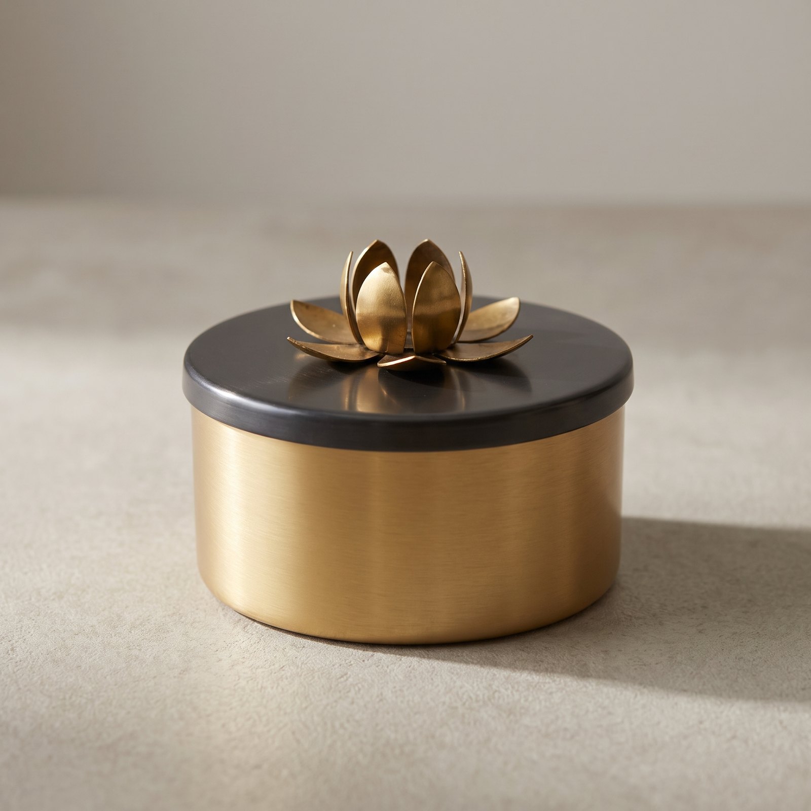 Antique Nirvana Lotus-Lid Decorative Box - Image 4